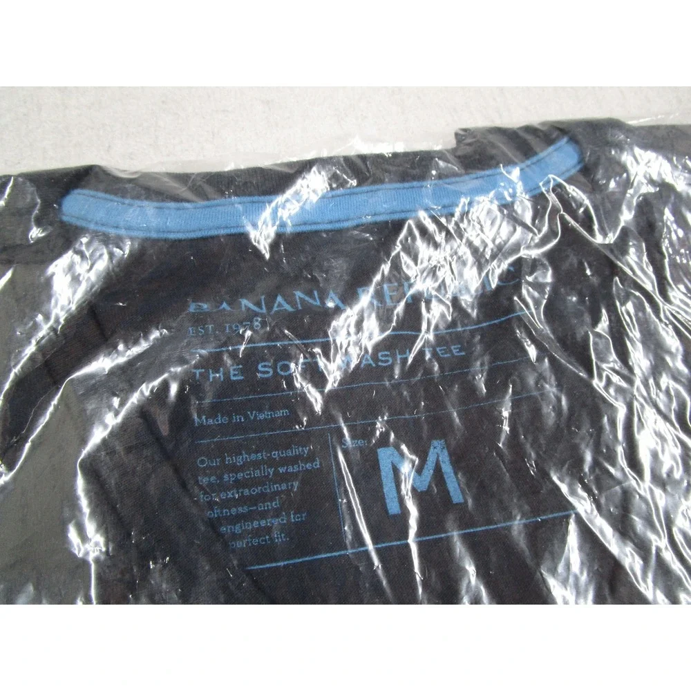 Banana Republic Mens Soft-Wash V-Neck T-Shirt Bundle 3pk White Navy Black M NEW